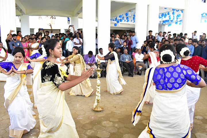 AVIT girl students dancing in the occasion of onam festival
