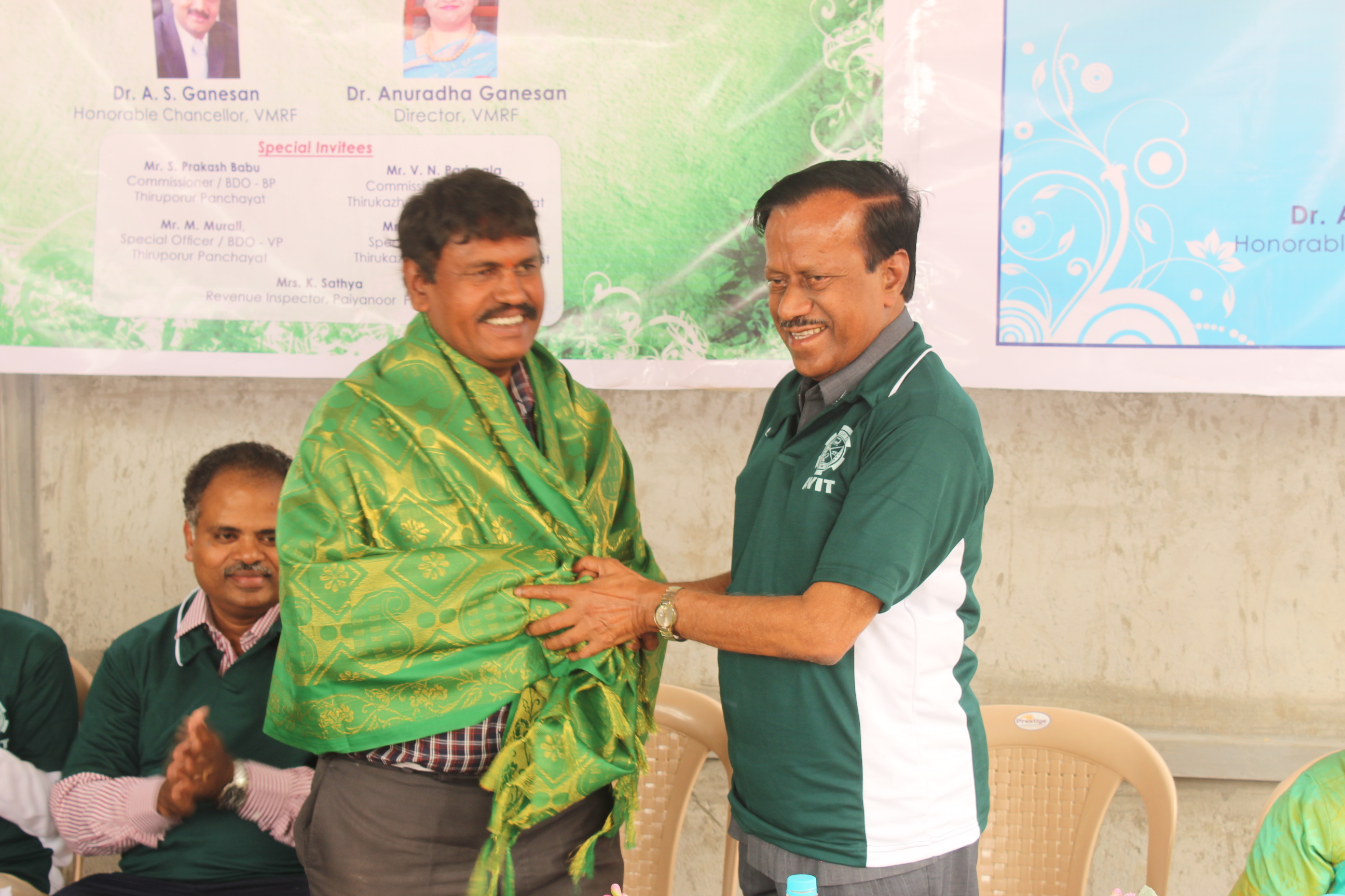 Dr.M. Ponnavaikko felicates Mr.S.Prakash Babu, BDO-BP, Thiruporur
