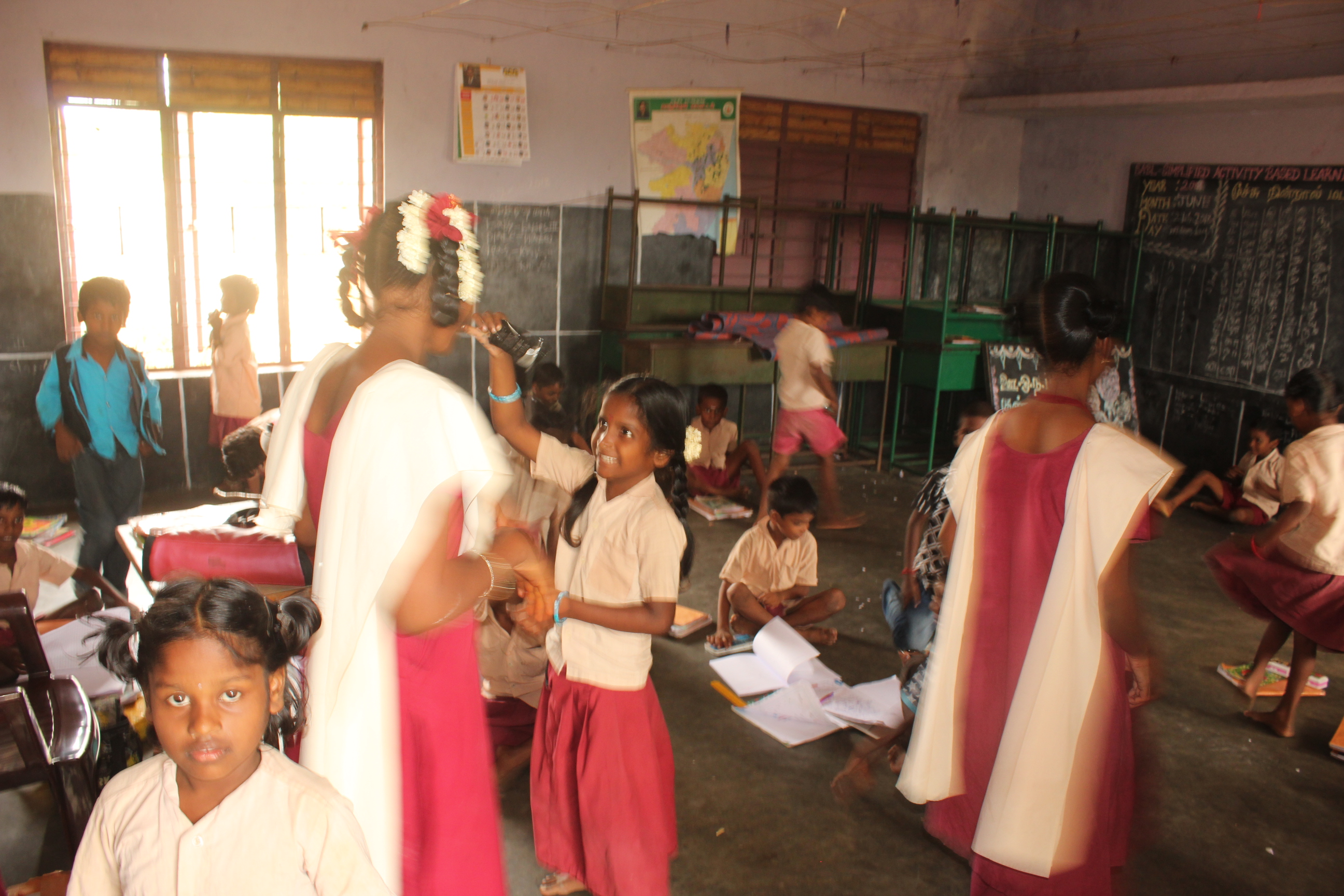 Naduvakkarai Govt. Primary School Students

